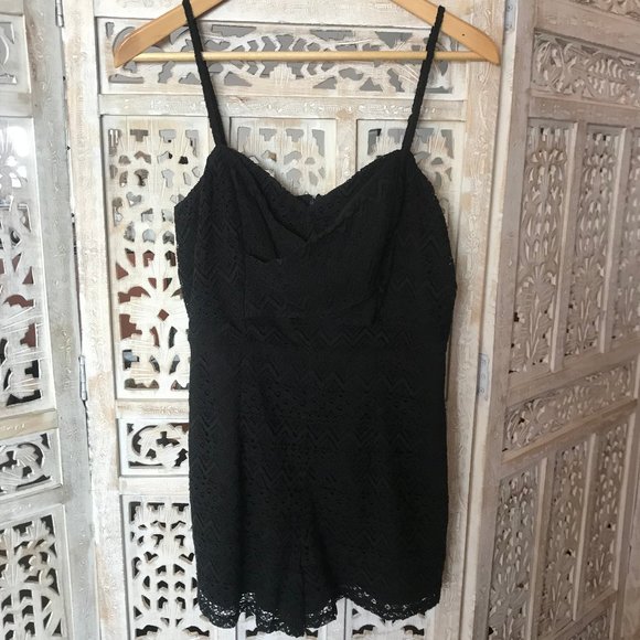 NEW Guess Dezzie Lace Short Romper Black Small - Picture 6 of 14